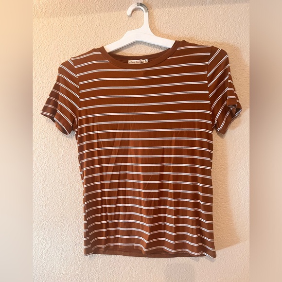 Heart and Hips striped T Shirt Size Medium - Picture 1 of 3